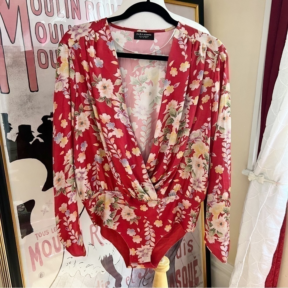 Zara Accessories Floral Silk-Like Long Sleeve Red Floral Contemporary Bodysuit